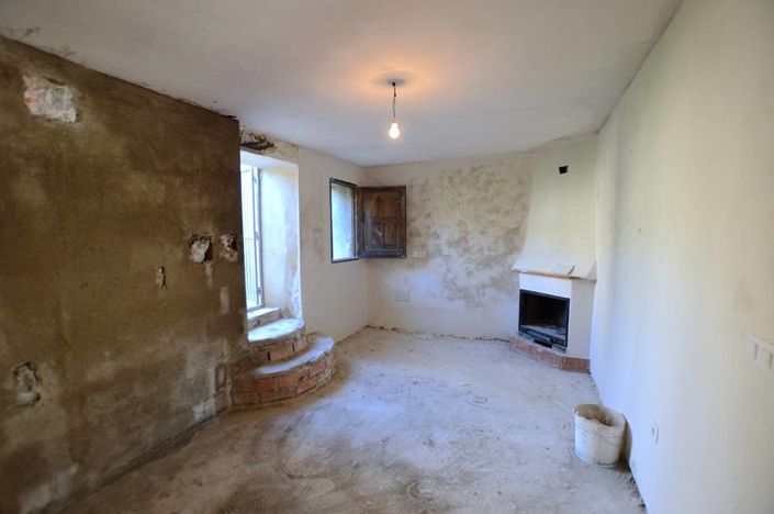 Image No.24-5 Bed Country House for sale