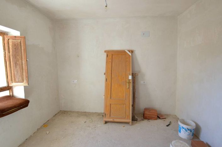 Image No.25-5 Bed Country House for sale