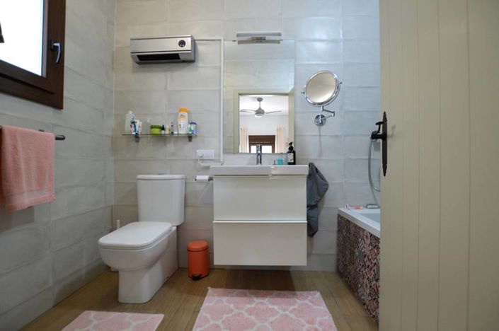 Image No.23-2 Bed Country House for sale