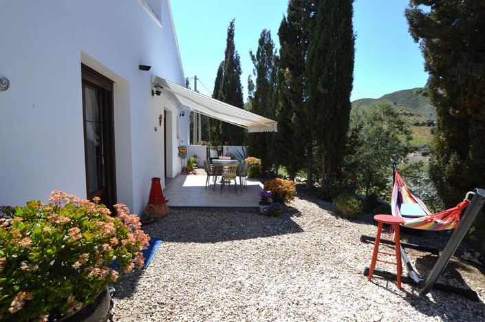 Image No.9-2 Bed Country House for sale