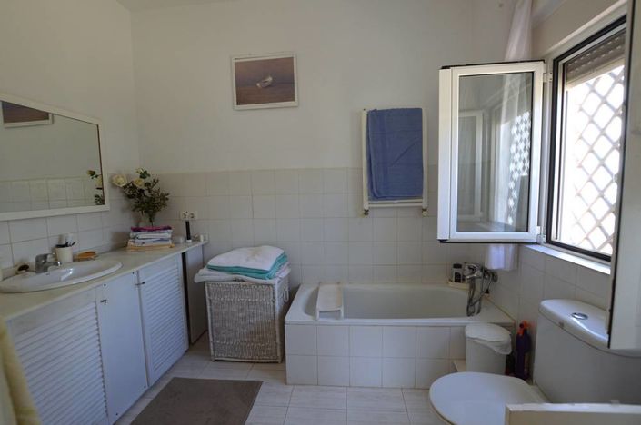 Image No.18-2 Bed Villa for sale