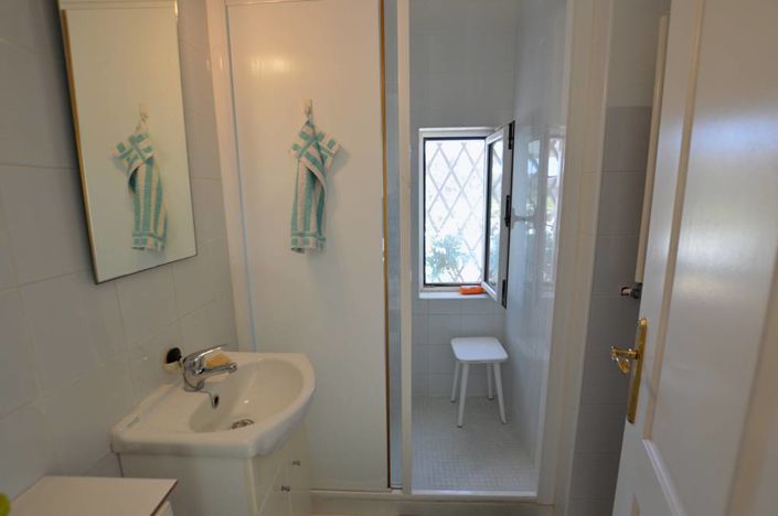 Image No.20-2 Bed Villa for sale