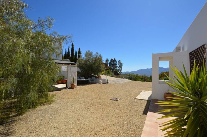 Image No.8-2 Bed Villa for sale