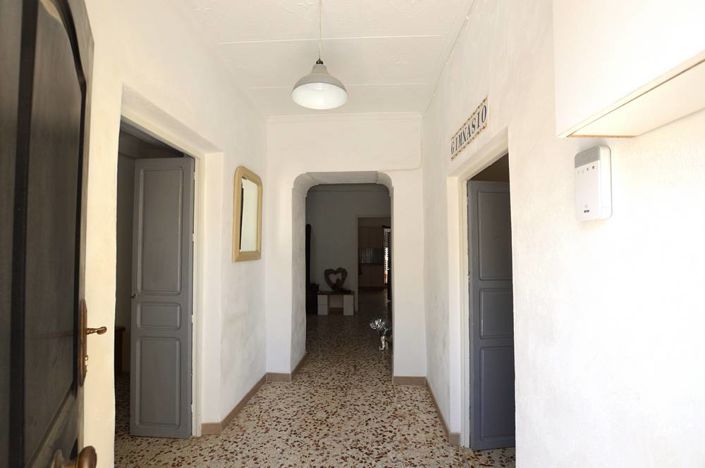 Image No.10-3 Bed Townhouse for sale