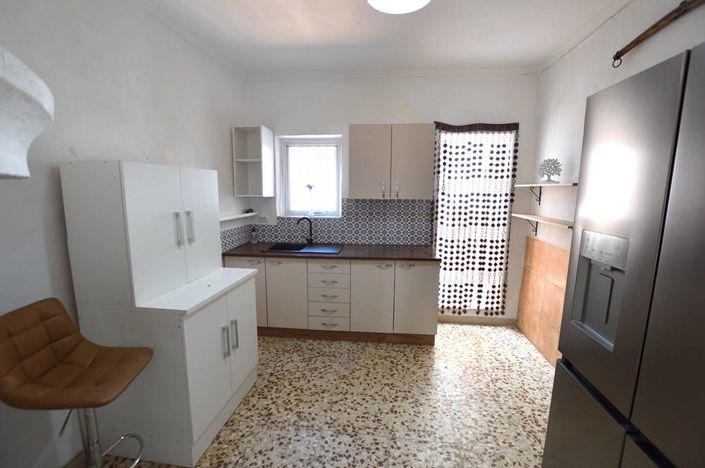 Image No.13-3 Bed Townhouse for sale