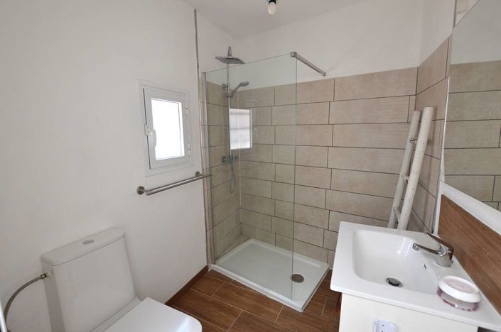 Image No.20-3 Bed Townhouse for sale
