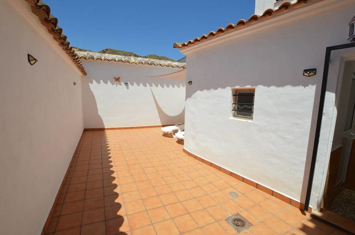 Image No.3-3 Bed Townhouse for sale