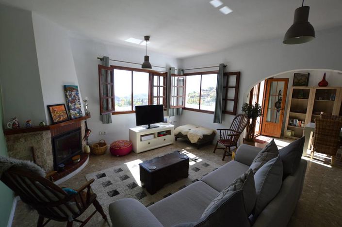Image No.14-3 Bed Townhouse for sale