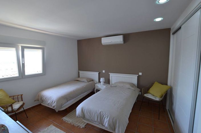 Image No.21-3 Bed Townhouse for sale