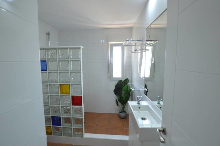 Image No.22-3 Bed Townhouse for sale