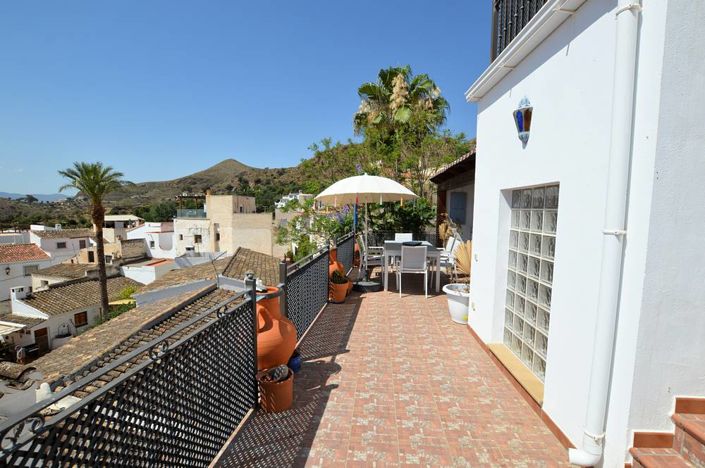 Image No.5-3 Bed Townhouse for sale