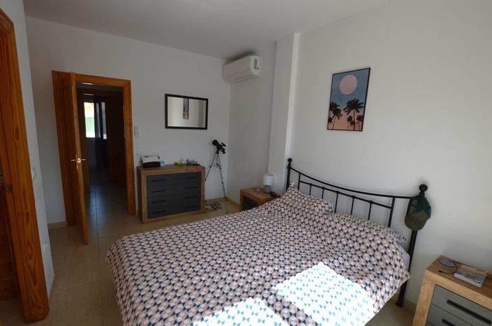 Image No.19-2 Bed Townhouse for sale