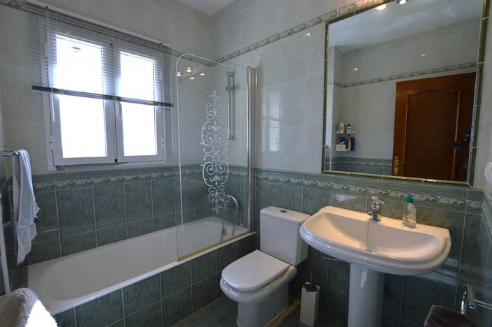 Image No.25-4 Bed Villa for sale