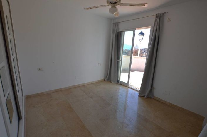Image No.20-4 Bed Villa for sale
