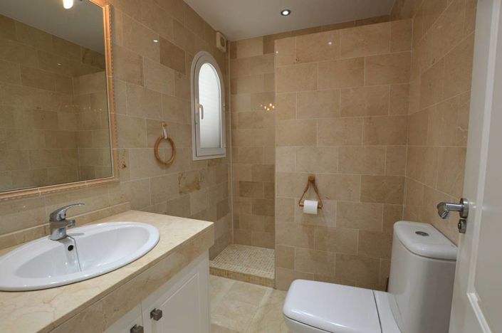 Image No.22-4 Bed Villa for sale