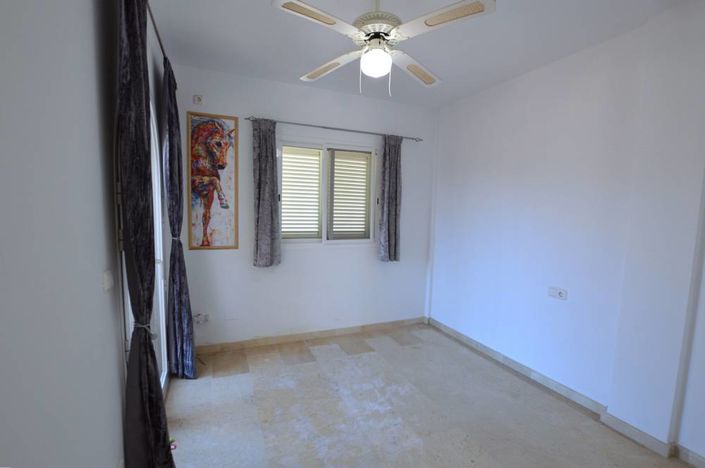 Image No.24-4 Bed Villa for sale