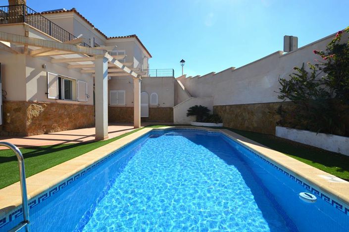 Image No.3-4 Bed Villa for sale