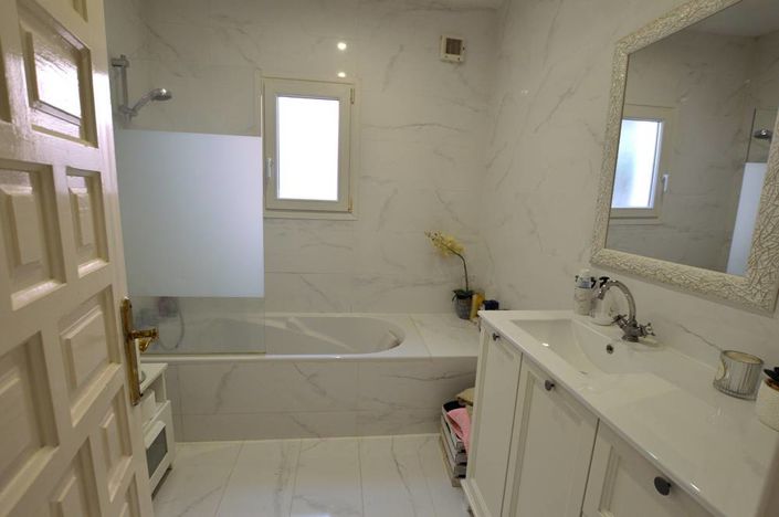 Image No.19-3 Bed Villa for sale