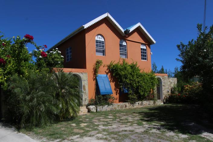 Image No.1-Chalet de 2 chambres à vendre à Cedar Grove
