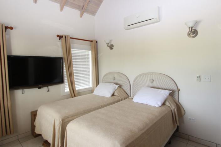 Image No.17-3 Bed Villa / Detached for sale