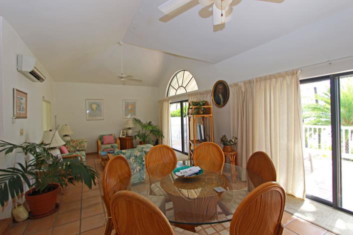 Image No.9-Villa de 2 chambres à vendre à English Harbour Town