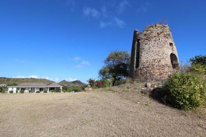 Image No.2-Villa / Détaché de 2 chambres à vendre à English Harbour Town