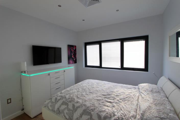 Image No.12-6 Bed Villa / Detached for sale