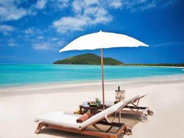 Hermitage-Bay-beach