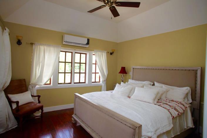 Image No.11-5 Bed Villa / Detached for sale