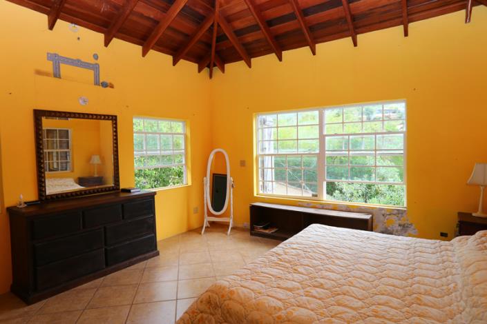 Image No.12-5 Bed Villa / Detached for sale