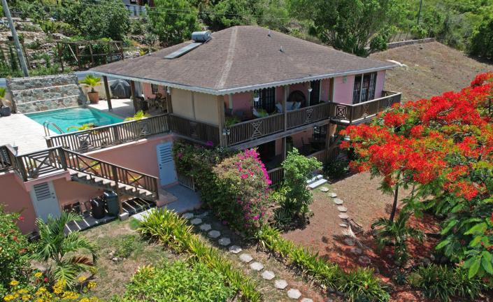 Image No.1-3 Bed Villa / Detached for sale