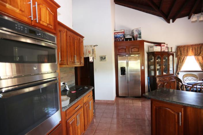 Image No.9-3 Bed Villa / Detached for sale