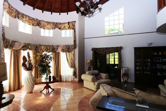 Image No.6-3 Bed Villa / Detached for sale