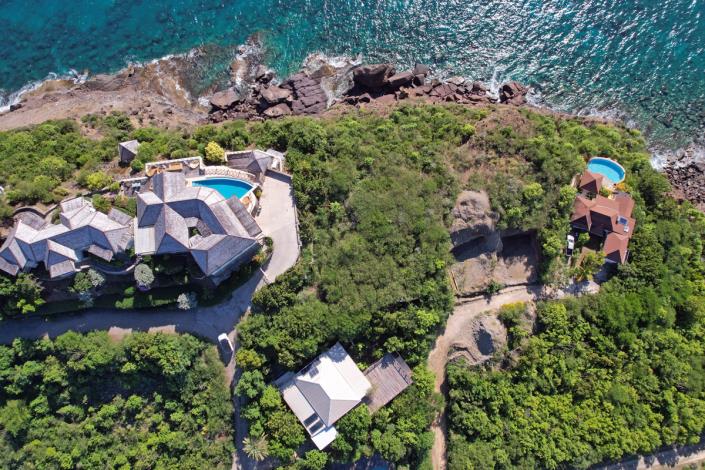 Image No.2-Terre à vendre à English Harbour Town