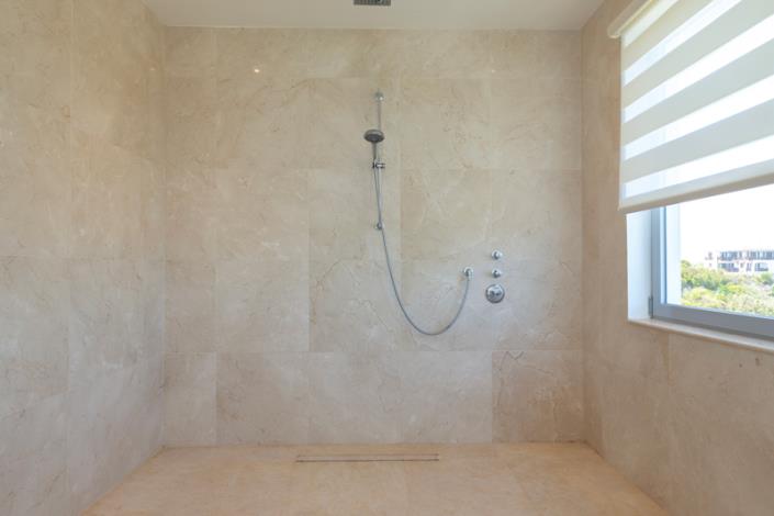 Image No.25-4 Bed Villa for sale