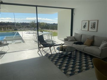 933-villa-for-sale-in-altaona-golf-241097-lar