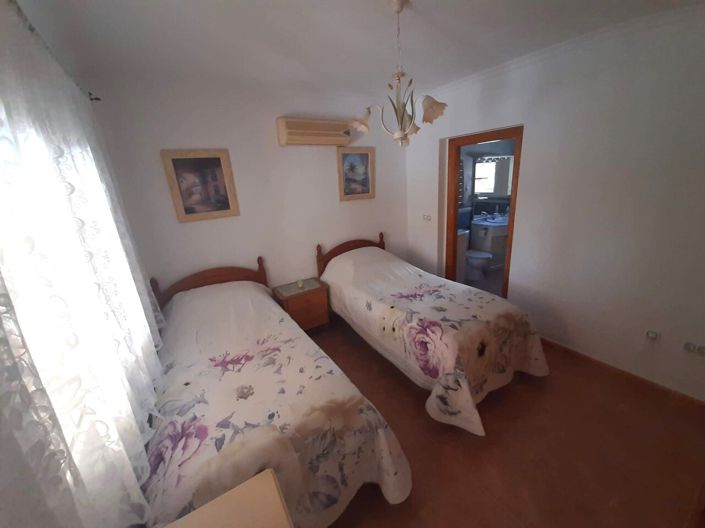 Image No.24-3 Bed Villa for sale