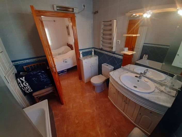 Image No.26-3 Bed Villa for sale