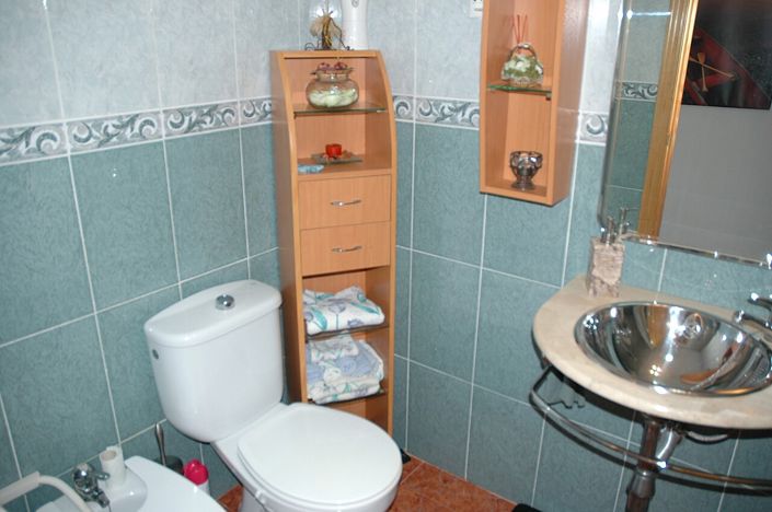 Image No.18-4 Bed Apartment for sale