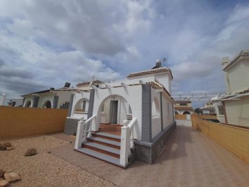 2169-semi-detached-for-sale-in-sierra-golf-13