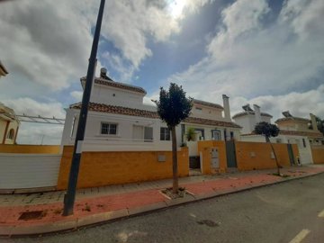 2169-semi-detached-for-sale-in-sierra-golf-13