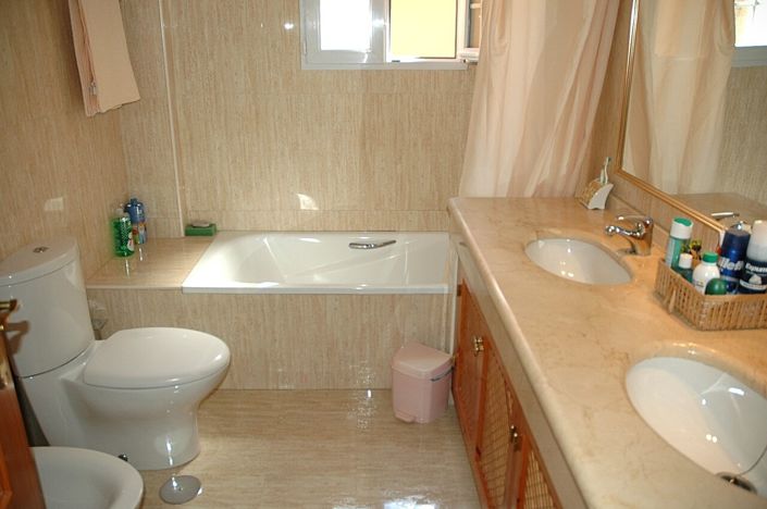 Image No.26-3 Bed Villa for sale