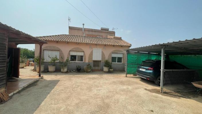 Image No.1-4 Bed Villa for sale