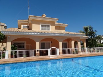 villa-in-la-manga-del-mar-menor-1-large