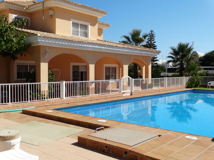 Image No.11-7 Bed Villa for sale