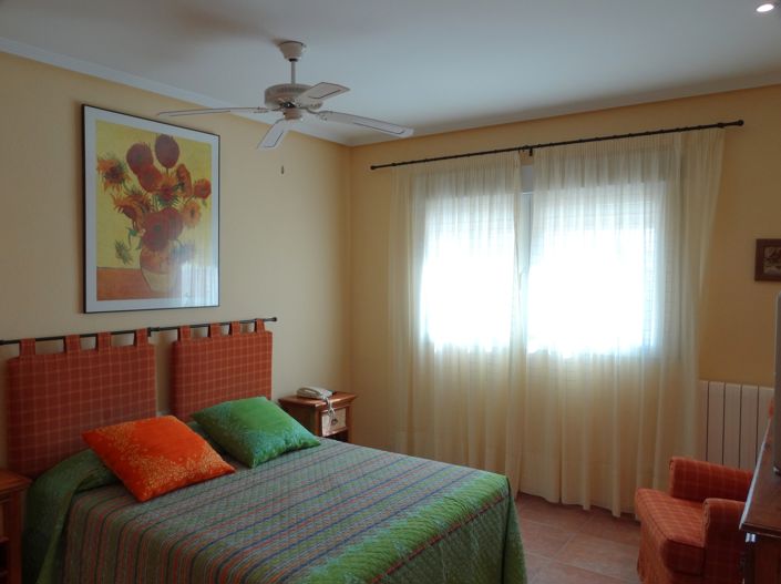 Image No.20-7 Bed Villa for sale