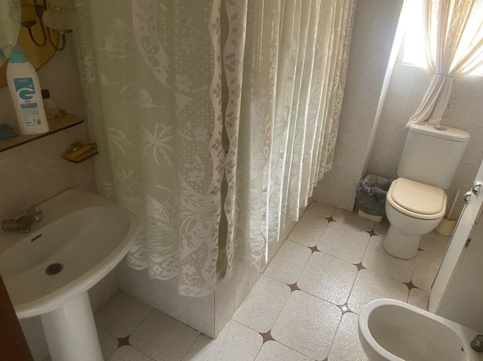 Image No.15-8 Bed Country House for sale