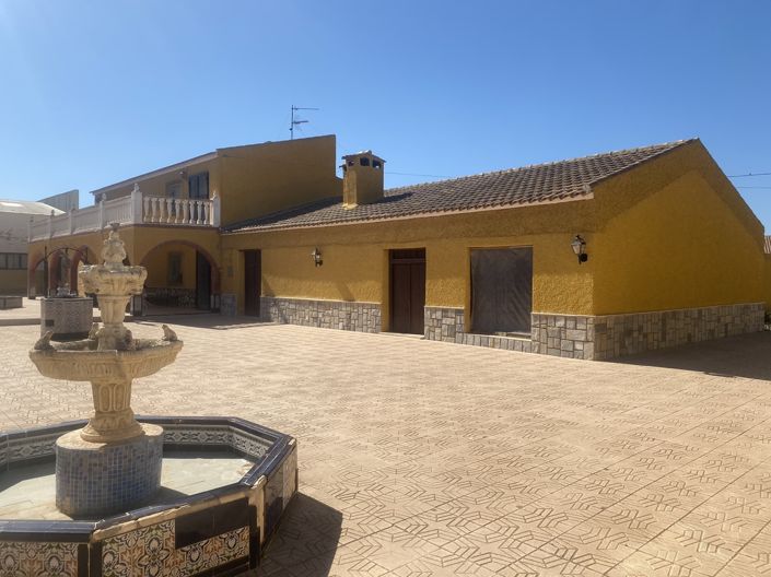 Image No.2-8 Bed Country House for sale