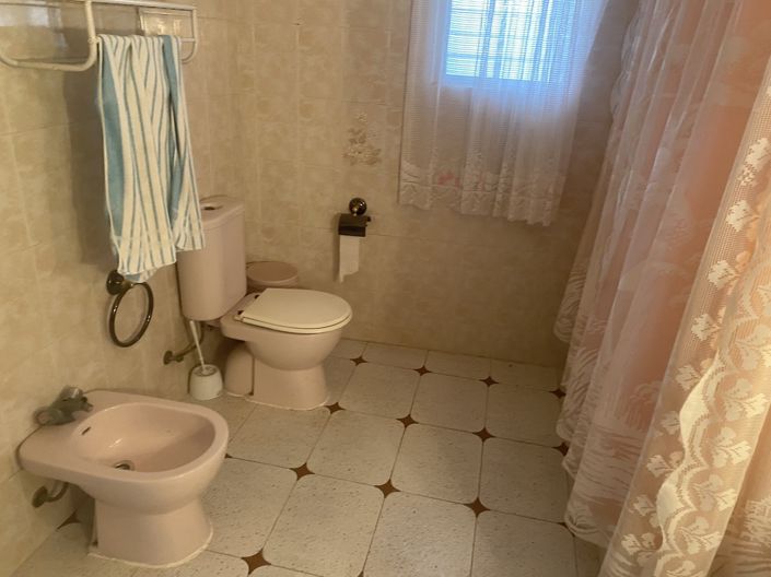 Image No.20-8 Bed Country House for sale