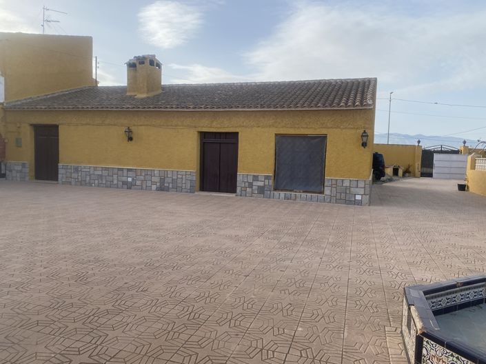 Image No.21-8 Bed Country House for sale